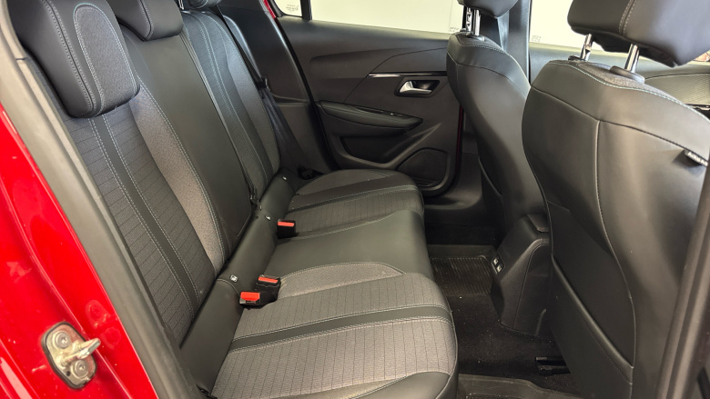 Peugeot 208 1.2 PureTech 100 Allure 5dr Petrol Hatchback